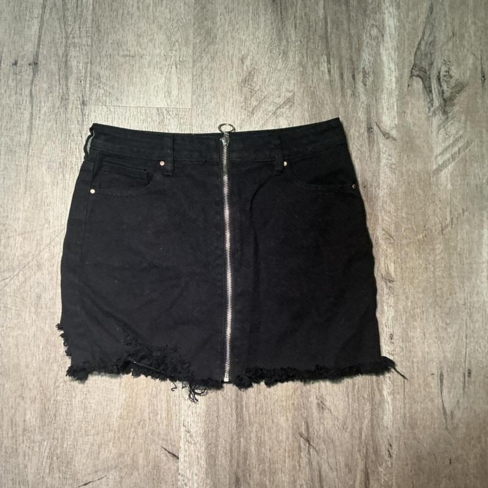 PacSun Black Denim Mini Skirt‎ Zipper Detail Size 26 Y2K Streetwear Going Out
